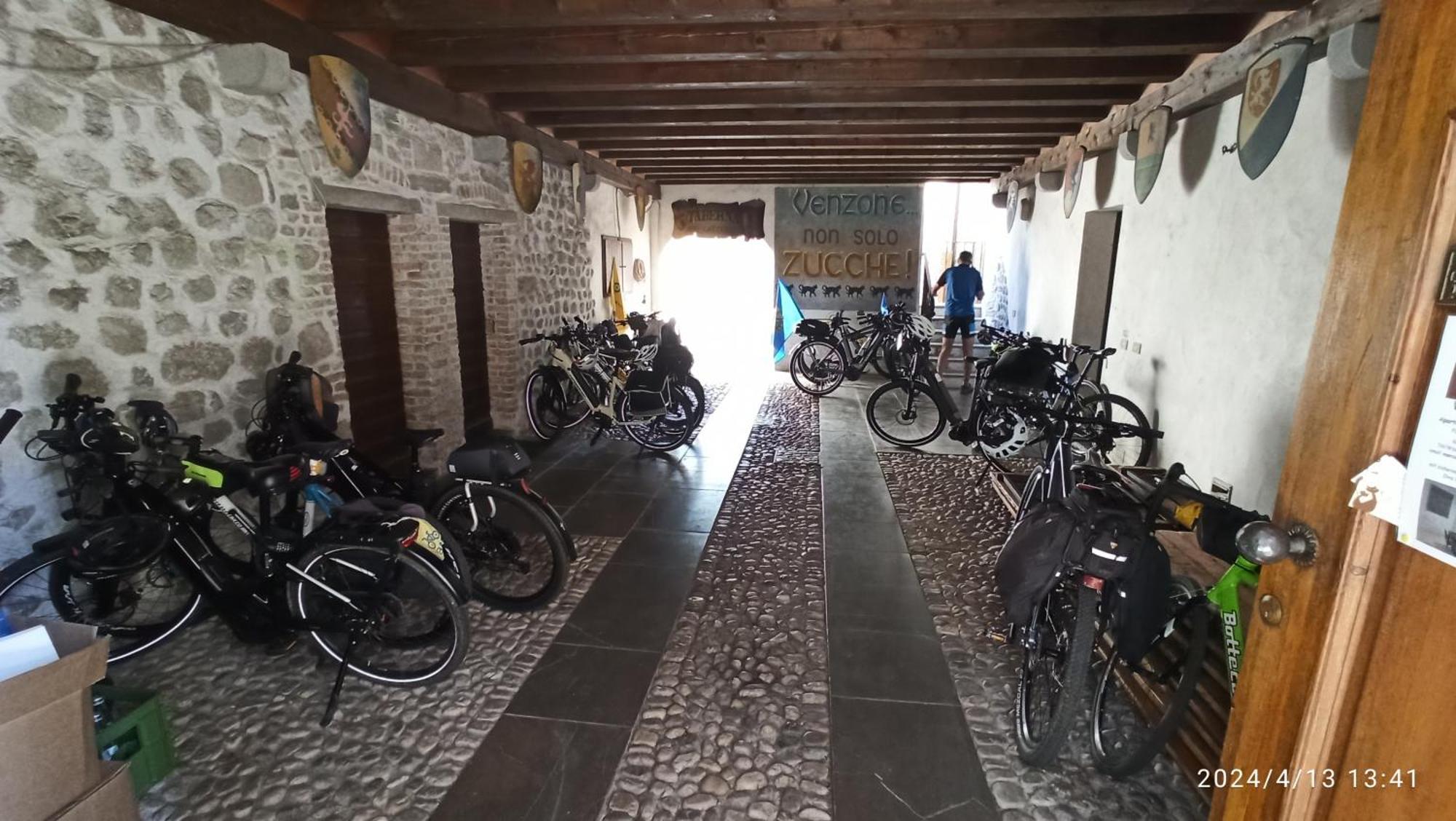 Appartamento Taverna Gattolini Venzone Exteriér fotografie