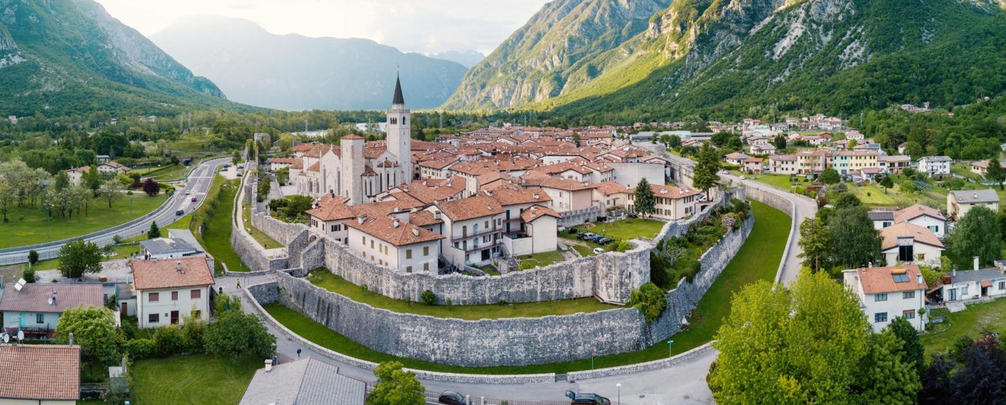 Appartamento Taverna Gattolini Venzone Exteriér fotografie