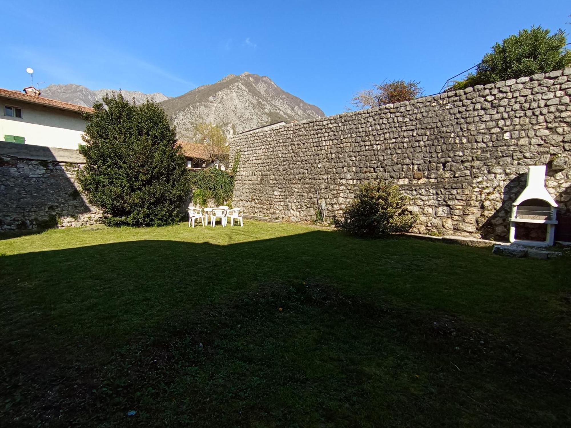 Appartamento Taverna Gattolini Venzone Exteriér fotografie